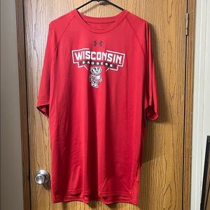 Under Armour Red Wisconsin Badgers Tee size 2XL